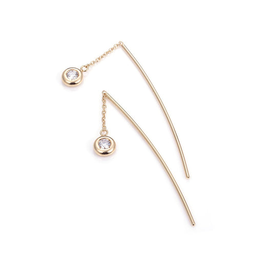 ダイヤモンドを丸みを帯びたイエローゴールドで包み、日と月が輝く世界をイメージ。耳元で揺れるたびにキラリと光る輝きは、日々を豊かに彩るピアス。(月のあかり 日のひかり/moonlight sunshine) - hitsuki(ヒツキ)ジュエリー